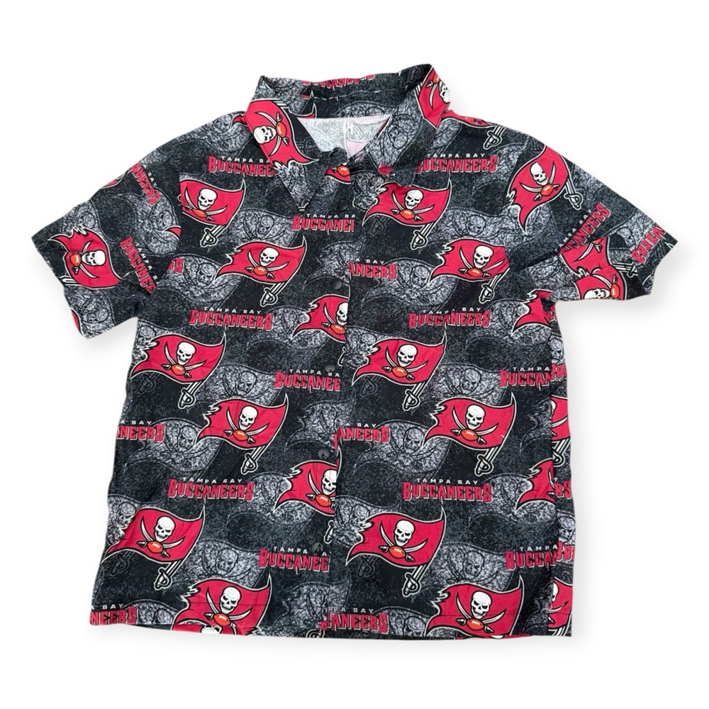 Kids Tampa Bay Buccaneers Hawaiian-style button-down shirt